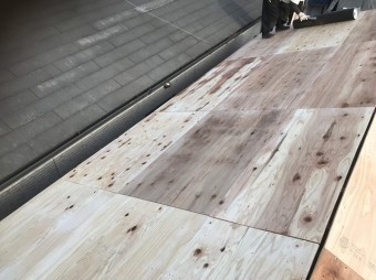 王寺町3 野地板設置