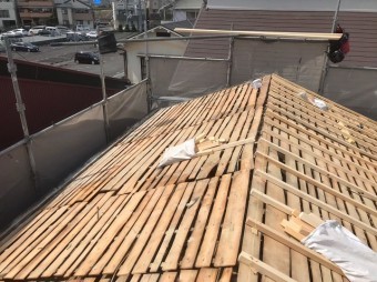 王寺町2 バラ板に垂木設置
