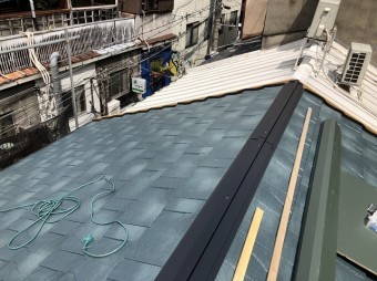 ルーガ鉄平に葺き替え屋根