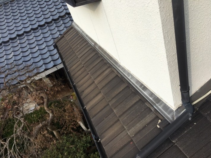 2階窓下の下屋根