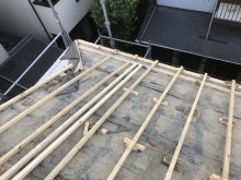 王寺町で下地の高さ調整