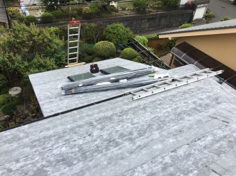 防水紙設置中