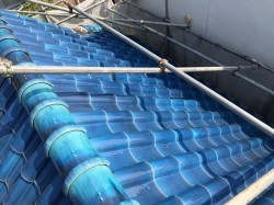 五條市の青色釉薬瓦屋根施工前