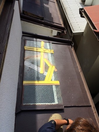 天窓ガラス破損