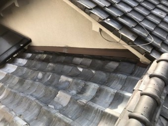 経年劣化で傷んだ和瓦