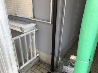 田原本町 新築アパート 縦樋