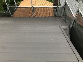 横暖ルーフ葺き替え完成の屋根