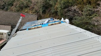 大波スレート葺き替え後