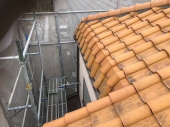 斑鳩町で急勾配な屋根