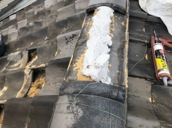 天理市 棟瓦部分補修 施工中
