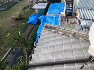 御所市で崩壊していた隅棟が完成