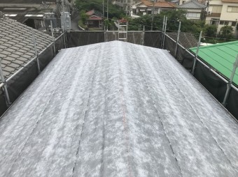 粘着ルーフィング設置の屋根