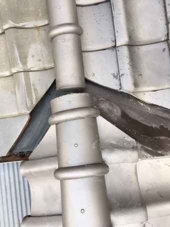 新和瓦葺き替え後の下屋根
