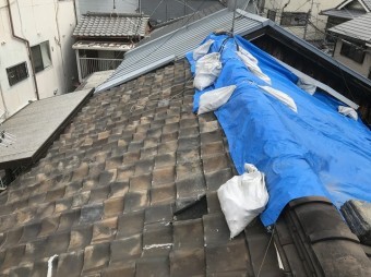修理前屋根