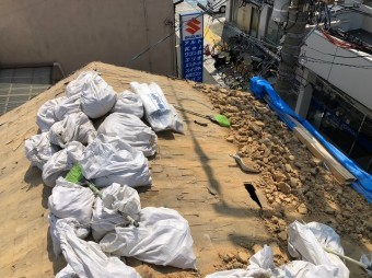 生駒市の雨漏り修理で瓦を撤去したところ