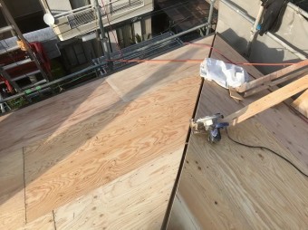 天理市 セメント瓦 野地板設置
