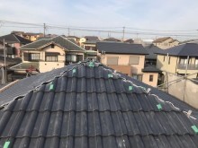 大屋根にスレート瓦設置