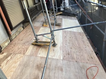 下屋野地板