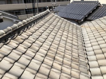 奈良市陶器瓦屋根の色あせ