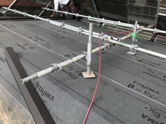 防水紙設置の屋根の様子