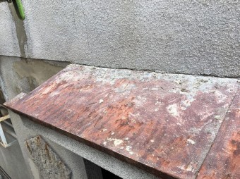 老朽化したひさし