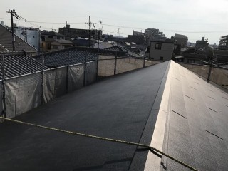ガルテクト設置で葺き替え完了