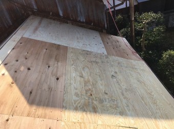 野地板設置の屋根の様子