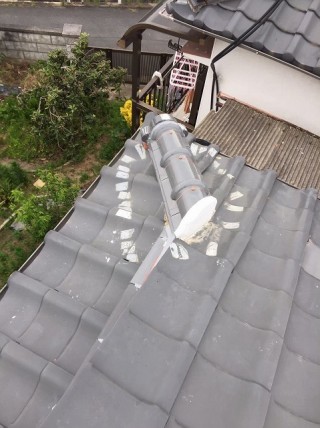 斑鳩町の隅棟の棟瓦積み直し完成