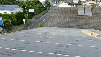防水紙貼り