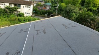 防水紙貼り