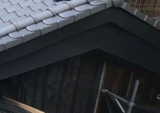 奈良市のいぶし瓦屋根の破風板施工後