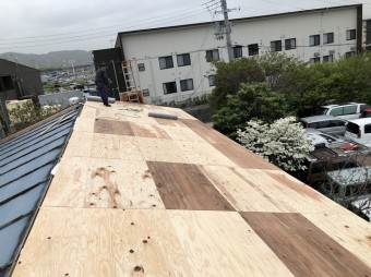 野地板設置の屋根