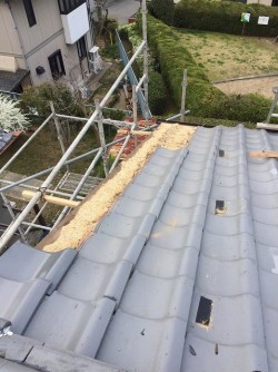 袖瓦の修繕足場設置
