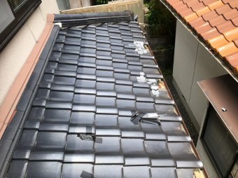 上牧町 いぶし瓦屋根 下屋根 施工前