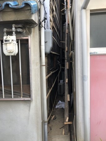 奈良市 リブ板張り 木材設置