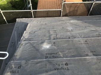 防水紙設置の屋根の様子