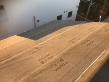ルーフィング設置完了には夕暮れ