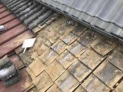 三宅町 立平葺き トタン屋根
