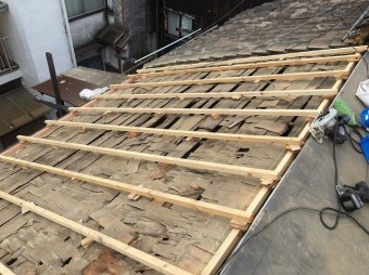 和瓦を撤去し下地つくり