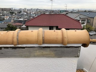丸瓦の差し替え補修