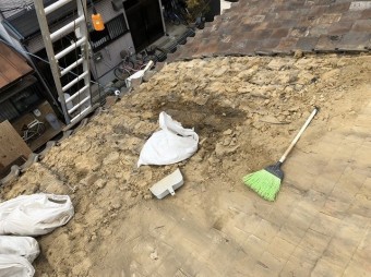 奈良市 雨漏りの和瓦撤去