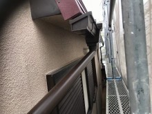 斑鳩町の雨樋交換で角樋設置