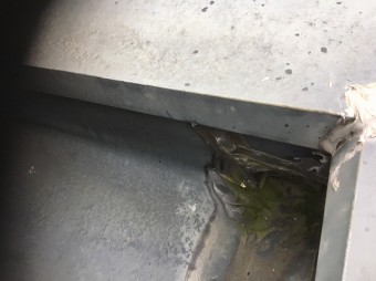 谷樋雨漏り