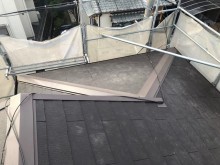 スレートへ葺き替った屋根