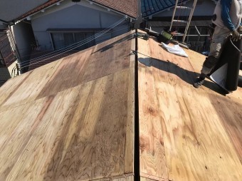 野地板の増し張り構造用合板