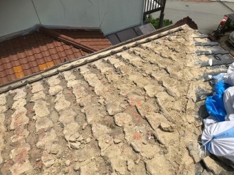 上牧町 和瓦葺き替え工事 瓦撤去