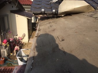 屋根材撤去写真