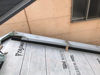 奈良市の構造用合板の上から防水紙(ルーフィング)設置