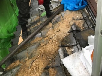 奈良市 下屋根棟瓦 撤去
