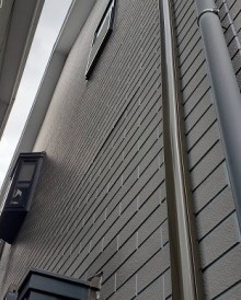 外壁の状態を確認